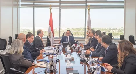 وزير الاستثمار يبحث خطط «بلومبرج جرين» لإنشاء محطة لسلاسل التبريد بشرق بورسعيد 2 - جريدة الجمهورية IMG 20251207 WA0274 - جريدة الجمهورية