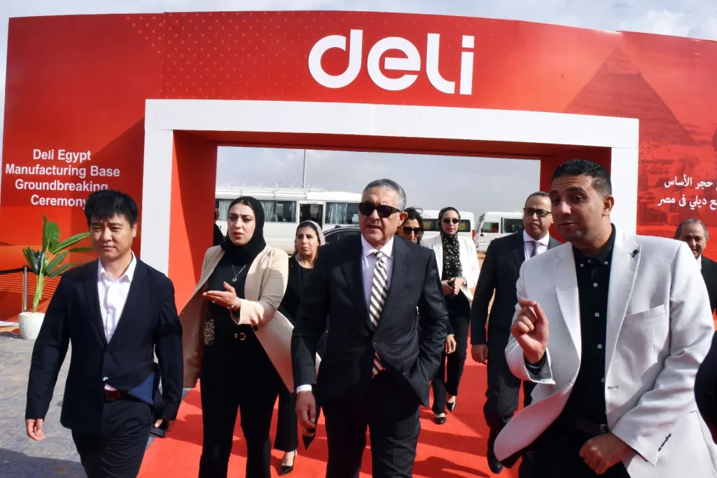 مشروع صناعي جديد لـ«الأدوات المكتبية» بـ«العاشر من رمضان» باستثمارات 200 مليون دولار 9 - جريدة الجمهورية IMG 20251210 WA0005 - جريدة الجمهورية