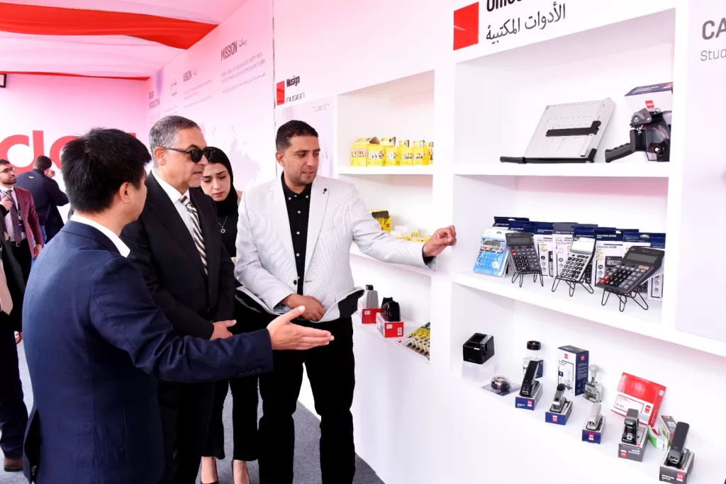 مشروع صناعي جديد لـ«الأدوات المكتبية» بـ«العاشر من رمضان» باستثمارات 200 مليون دولار 7 - جريدة الجمهورية IMG 20251210 WA0006 - جريدة الجمهورية