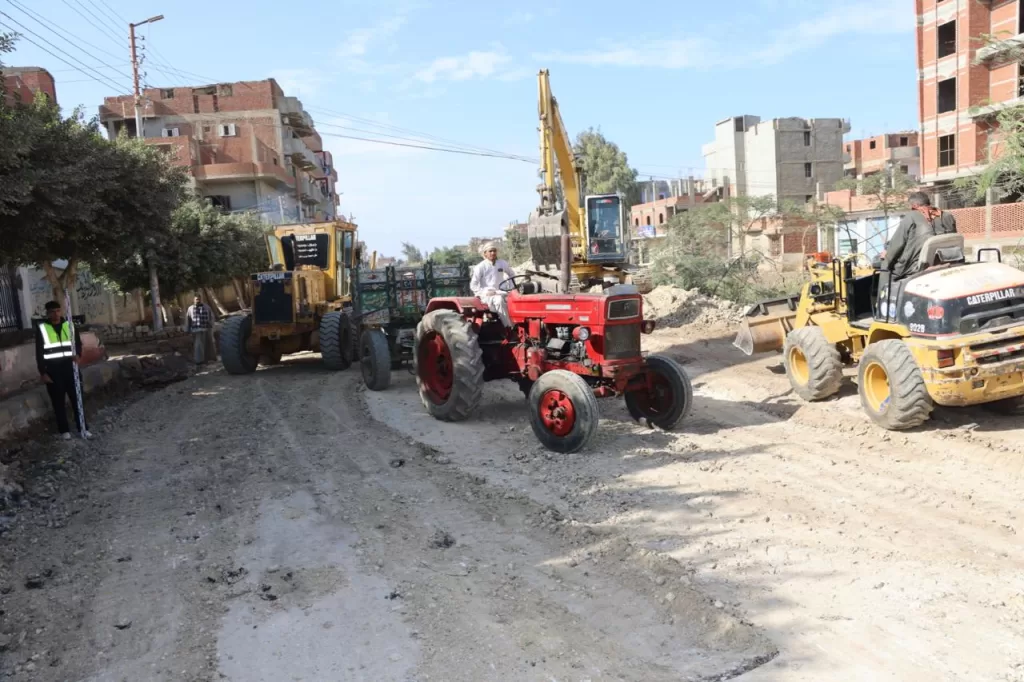 محافظ المنوفية في أشمون: جولة تفقدية لطريق شما-منوف واستثمارات 111 مليون جنيه لتطوير الخدمات 5 - جريدة الجمهورية IMG 20251210 WA0133 - جريدة الجمهورية