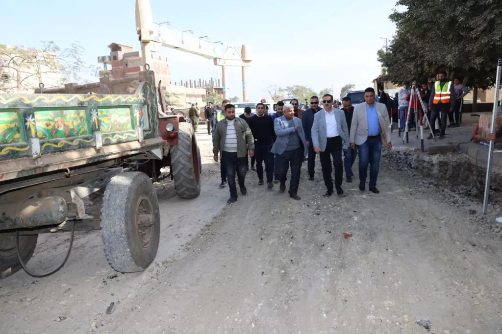محافظ المنوفية في أشمون: جولة تفقدية لطريق شما-منوف واستثمارات 111 مليون جنيه لتطوير الخدمات 4 - جريدة الجمهورية IMG 20251210 WA0134 - جريدة الجمهورية