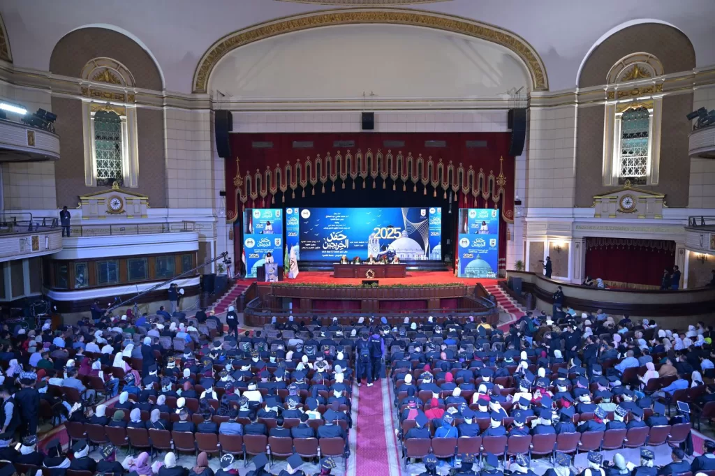 جامعة القاهرة: تخريج الدفعة 57 بـ«تمريض القاهرة» وتأكيد على عراقة المهنة ودور الخريجين الإنساني 7 - جريدة الجمهورية IMG 20251211 WA0162 - جريدة الجمهورية