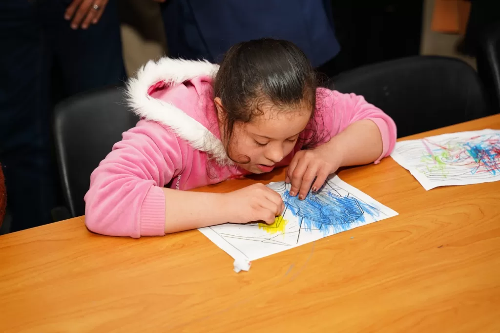 محافظ مطروح يفتتح ورشة رسم لاطفال ذوى الهمم 3 - جريدة الجمهورية IMG 20251217 WA0127 - جريدة الجمهورية