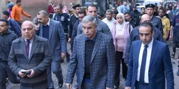 محافظ الإسكندرية يعنف رئيسة حي وسط: لا تهاون مع الإشغالات في سوق زين العابدين