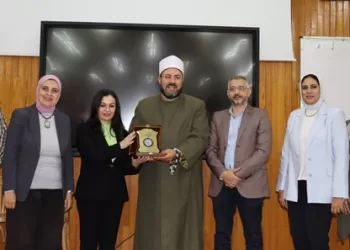 تجديد الخطاب الديني ورفع الوعي لدى الشباب بكلية طب الأسنان بـ الإسكندرية