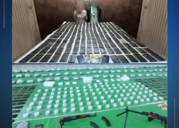 مصرع أربعة بلطجية هاربين من الإعدام والمؤبد.. استشهاد فرد شرطة وإصابة ضابط في مواجهات شرسة مع «مافيا الموت»