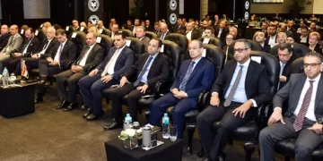 مصر واليونان تعزيزان التعاون الاقتصادي من تبادل تجاري ب 2 مليار يورو إلى مشروع الربط الكهربائى GREGY«الاستثمار»: 550 مليار دولار استثمارات حكومية ..مصر بوابة التصدير إلى افريقيا