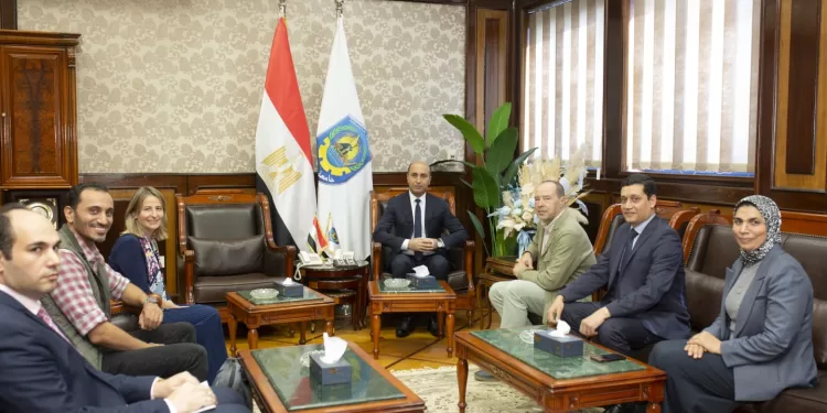 رئيس جامعة دمنهور يستقبل وفدًا من «إكستريمادورا» الإسبانية لتعزيز التعاون العلمي المشترك