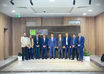 وفد مركز الرقميات التونسي يزور جامعة الجلالة لبحث آفاق التعاون