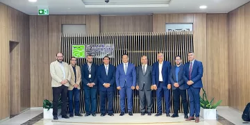 وفد مركز الرقميات التونسي يزور جامعة الجلالة لبحث آفاق التعاون