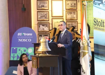 وزير الاستثمار والتجارة الخارجية يشارك في فعاليات قَرع جرس بدء جلسة التداول بالبورصة المصرية