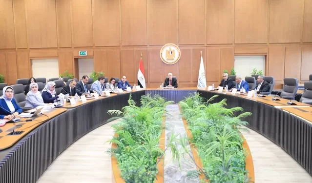 وزير التعليم العالي يترأس اجتماع البعثات ويؤكد: توجيه برامج الإيفاد نحو تخصصات التنمية المستدامة