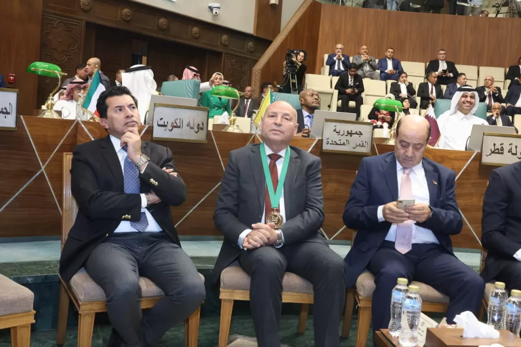 وزيرة التنمية المحلية والمحافظون يحتفلون بفوز محافظ القاهرة بجائزة التميز الحكومي العربي 3 - جريدة الجمهورية WhatsApp Image 2025 12 04 at 5.09.46 PM 1 - جريدة الجمهورية