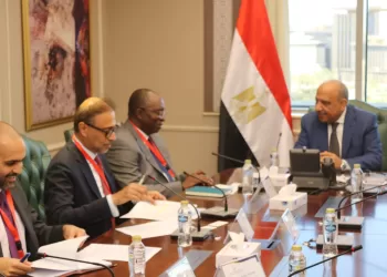 تعزيز الشراكة مع القطاع الخاص.. محور مباحثات وزير الكهرباء مع مؤسسة التموول الدولية حول الطاقة المتجددة وتقليل الفاقد 3 - جريدة الجمهورية تعزيز الشراكة مع القطاع الخاص.. محور مباحثات وزير الكهرباء مع مؤسسة التموول الدولية حول الطاقة المتجددة وتقليل الفاقد