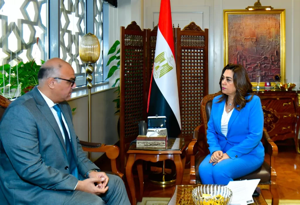 زيادة مخزون الثروة السمكية وحماية بيئة بحيرة قارون 2 - جريدة الجمهورية WhatsApp Image 2025 12 08 at 15.37.38 31e768bb - جريدة الجمهورية