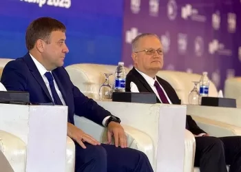 87 خبيرًا ومعلمًا أفريقيًا يجتمعون في القاهرة لبحث آفاق تدريس الروسية 2 - جريدة الجمهورية 87 خبيرًا ومعلمًا أفريقيًا يجتمعون في القاهرة لبحث آفاق تدريس الروسية