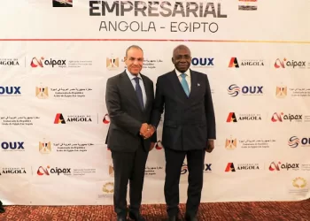 مصر وأنجولا تبحثان توسيع التعاون في الطاقة والبنية التحتية خلال منتدى الأعمال