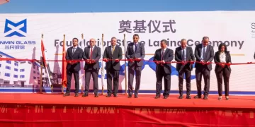 باستثمارات 70 مليون دولار: «اقتصادية قناة السويس» تضع حجر الأساس لمصنع «شين مين» للزجاج في منطقة السخنة