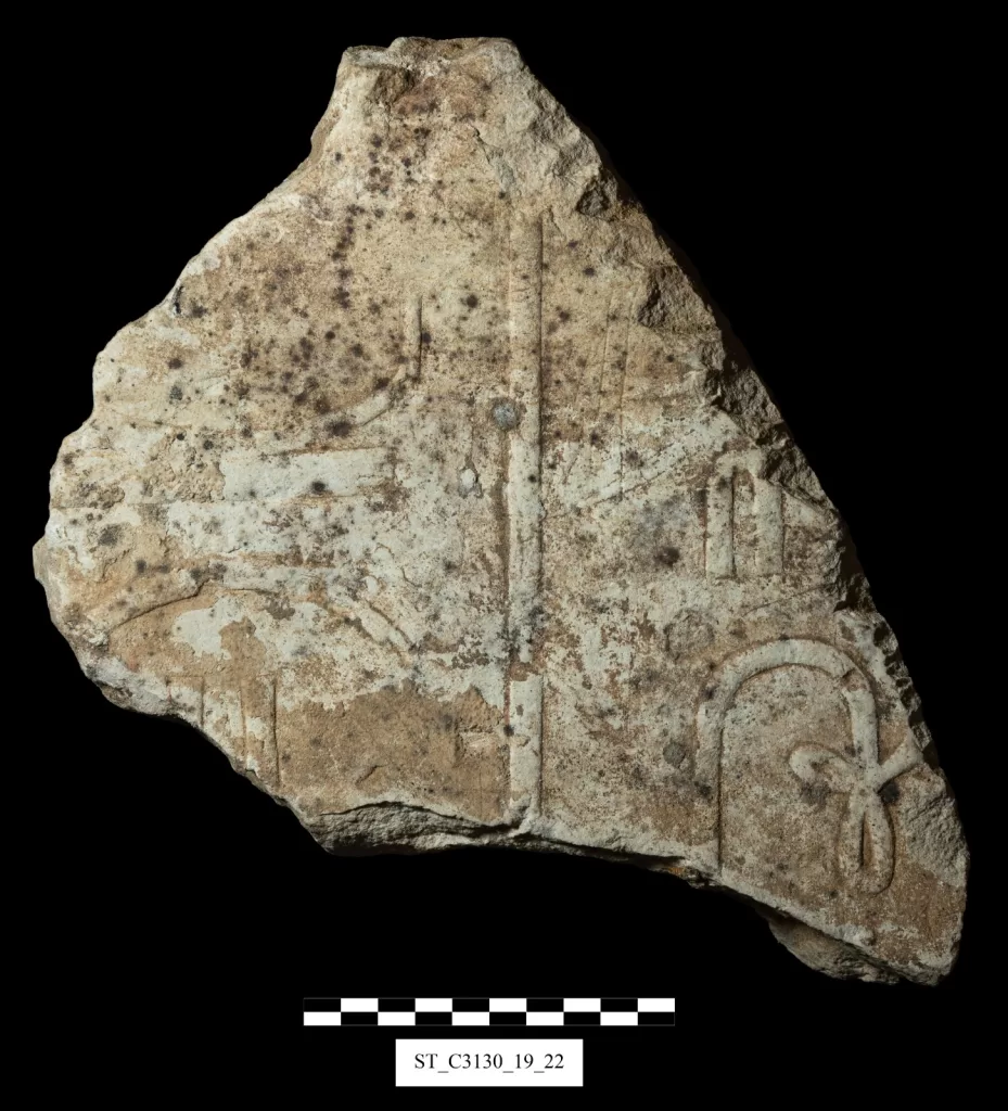 الكشف عن بقايا معبد الوادي للمجموعة الشمسية للملك «ني أوسر رع» بمنطقة أبوصير الأثرية 3 - جريدة الجمهورية WhatsApp Image 2025 12 12 at 1.10.25 PM 1 - جريدة الجمهورية