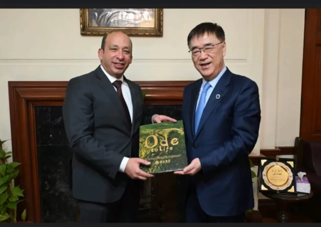 تعاون رفيع المستوى بين قصر العيني وجامعة شنغهاي جياو تونج.. خطوة استراتيجية نحو شراكة طبية عالمية بين مصر والصين 7 - جريدة الجمهورية WhatsApp Image 2025 12 12 at 10.39.58 AM 2 - جريدة الجمهورية