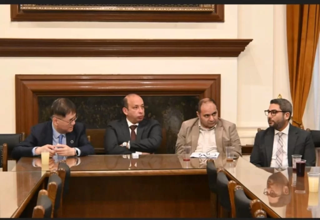 تعاون رفيع المستوى بين قصر العيني وجامعة شنغهاي جياو تونج.. خطوة استراتيجية نحو شراكة طبية عالمية بين مصر والصين 3 - جريدة الجمهورية WhatsApp Image 2025 12 12 at 10.39.59 AM 2 - جريدة الجمهورية