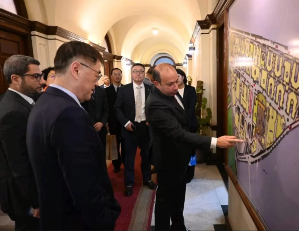 تعاون رفيع المستوى بين قصر العيني وجامعة شنغهاي جياو تونج.. خطوة استراتيجية نحو شراكة طبية عالمية بين مصر والصين 2 - جريدة الجمهورية WhatsApp Image 2025 12 12 at 10.39.59 AM 3 - جريدة الجمهورية