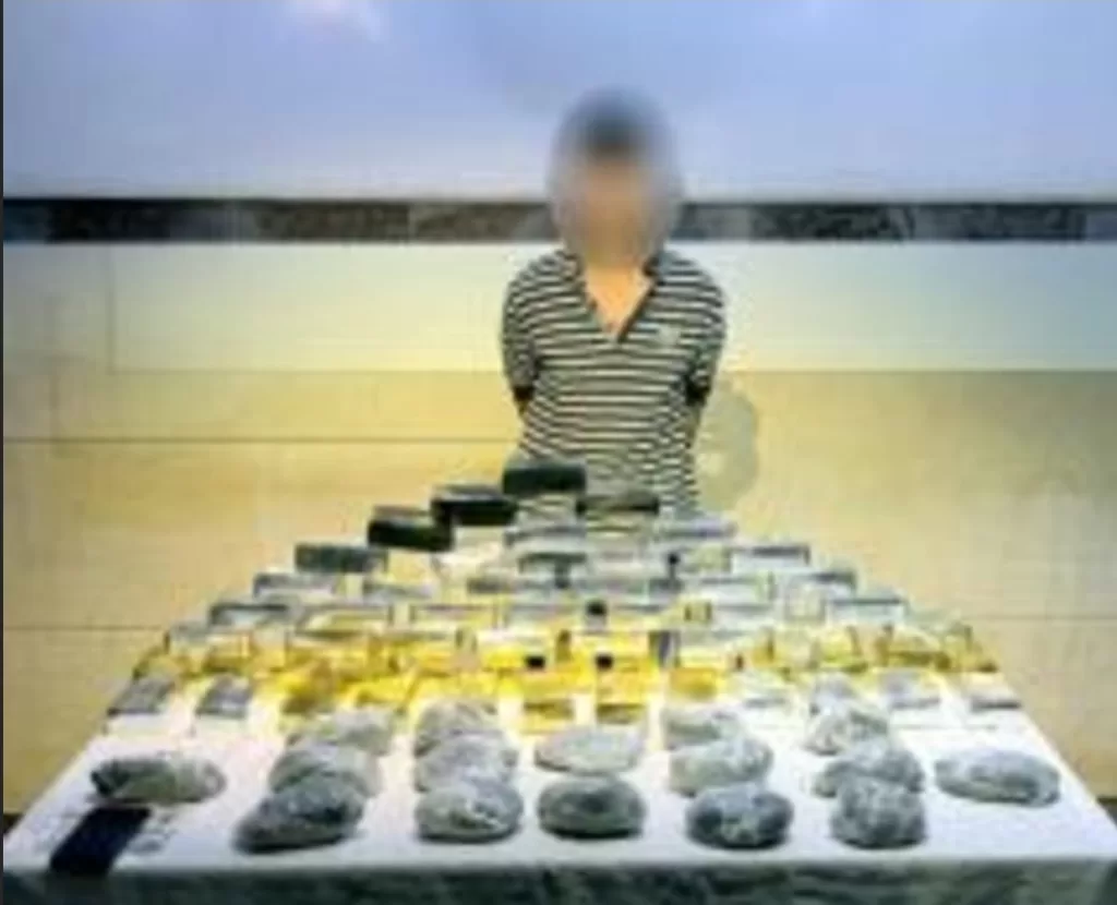 «الداخلية»: مصرع عنصر إجرامي شديد الخطورة بالفيوم.. وإسقاط بؤر للمخدرات والسلاح بـ99 مليون جنيه 11 - جريدة الجمهورية WhatsApp Image 2025 12 12 at 5.39.02 PM 2 - جريدة الجمهورية