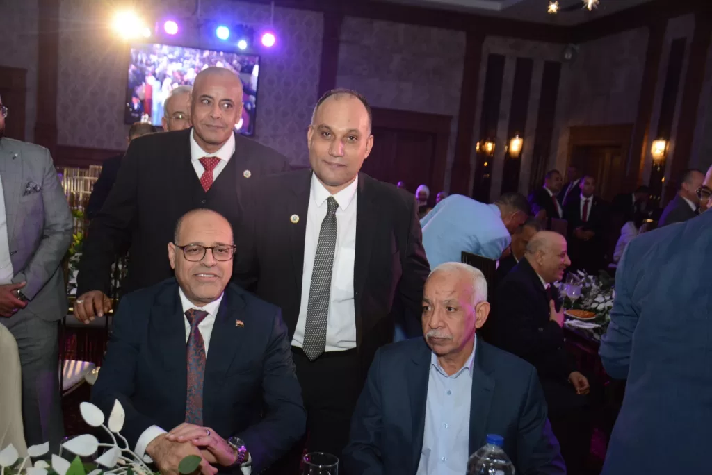 «جبران» وقيادات عمال مصر وقطاع البترول يشاركون «صابر» حفل زفاف كريمته 4 - جريدة الجمهورية WhatsApp Image 2025 12 14 at 8.28.03 PM 3 - جريدة الجمهورية