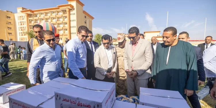 بالتعاون مع المنطقة الجنوبية العسكرية.. «تحيا مصر» يدعم آلاف الأسر والطلاب في الأقصر 1 - جريدة الجمهورية بالتعاون مع المنطقة الجنوبية العسكرية.. «تحيا مصر» يدعم آلاف الأسر والطلاب في الأقصر