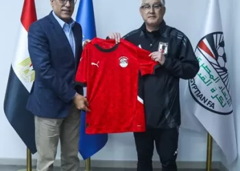 عزام يستقبل رئيس بعثة منتخب اليابان ويبحث التعاون المشترك 3 - جريدة الجمهورية عزام يستقبل رئيس بعثة منتخب اليابان ويبحث التعاون المشترك