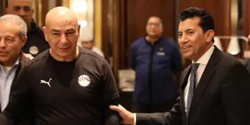 قبيل السفر للمغرب.. وزير الرياضة يؤازر «الفراعنة» ويحفز اللاعبين بحضور «أبو ريدة»