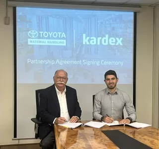 تويوتا إيجيبت تُبرم اتفاقية تعاون مع Kardex لتوفير حلول التخزين الذكي 1 - جريدة الجمهورية تويوتا إيجيبت تُبرم اتفاقية تعاون مع Kardex لتوفير حلول التخزين الذكي