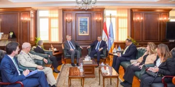 محافظ الإسكندرية وسفير ألمانيا يناقشان توسيع آفاق التعاون الاقتصادي والثقافي