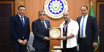 محافظ الدقهلية يكرم أبطال العالم في الكاراتيه وكمال الأجسام