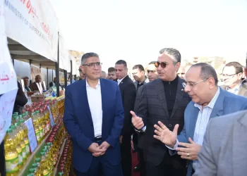 وزير التموين ومحافظ الجيزة يفتتحان سوق اليوم الواحد بمنطقة حدائق الأهرام