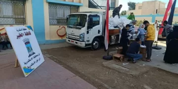 توزيع 750 عبوة مواد غذائية على الأسر الأكثر احتياجًا بالعامرية غرب الاسكندرية