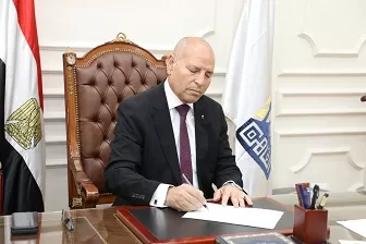 محافظ القاهرة يُلزم المحلات بوضع «صناديق للمخلفات».. وغرامة 5 آلاف جنيهًا للمخالفين