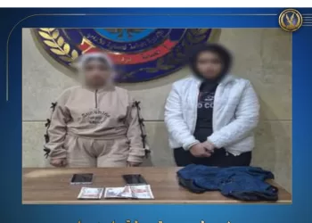 سقوط سيدتين بتهمة الترويج للأعمال المنافية للآداب عبر تطبيقات المحمول بالجيزة