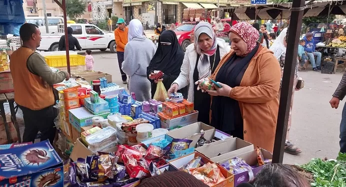 سوق اليوم الواحد ببشاير الخير يوفر السلع الأساسية بأسعار مخفضة وخدمات متكاملة