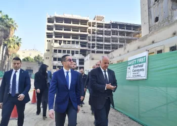 وزير الاستثمار يتفقد مشروع تطوير مبنى وزارة الداخلية بـ«لاظوغلي»