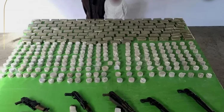 مصرع 3 بلطجية بعد معركة مع الشرطة بالإسكندرية.. سقطوا داخل أوكارهم بنصف طن «حشيش وأفيون وهيروين» بـ55 مليون جنيه