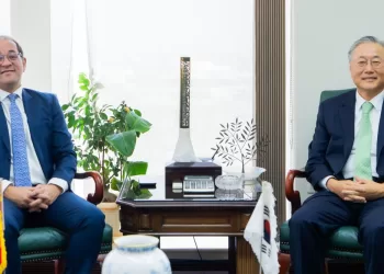 «كجوك» يدعو الشركات الكورية لزيادة وتنويع استثماراتها في مصر