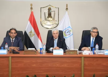 وزير التعليم العالي: مبادرات وطنية وشراكات دولية تعزز تنافسية الجامعات المصرية