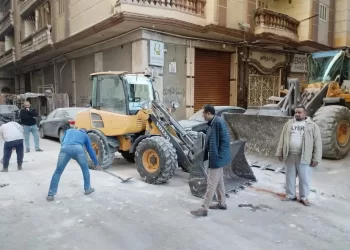 رفع أنقاض عقار «رأس التين» المنهار دون إصابات بالإسكندرية