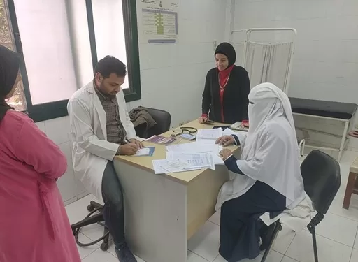 قافلة سكانية بقرية أحمد رامي بالدلنجات تقدم خدمات صحية وتوعوية لـ197 مواطناً