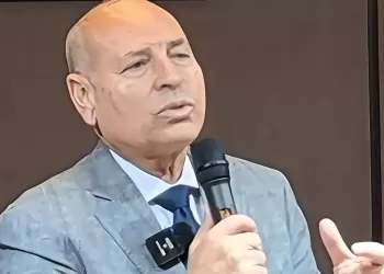 محافظ القاهرة يقوم بجولة مفاجئة لإزالة الإشغالات والتعديات بوسط العاصمة 3 - جريدة الجمهورية وزير العمل ومحافظ القاهرة يفتتحان المقر الجديد لنقابة النقل البري بمدينة نصر.. المبنى يضم فندقًا سياحيًا وجراجًا