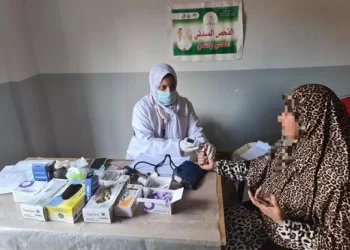 محافظ البحيرة توجه بتكثيف القوافل الطبية المجانية بالقرى والنجوع.. وإدكو في المقدمة