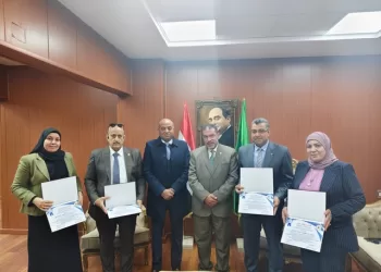 تكريم حملة القرآن الكريم وفريق العمل بتعليم بالدقهلية