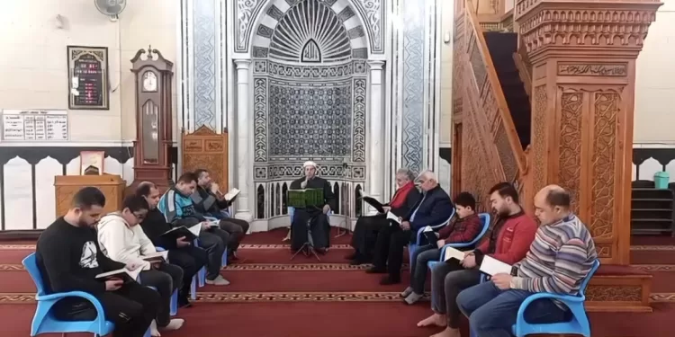 وزارة الأوقاف تعقد 261 مقرأة فجراً بمساجد الجمهورية