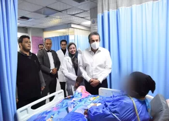 زيارة مفاجئة لوزير الصحة لمستشفى الواسطى المركزي لمتابعة جودة الخدمات